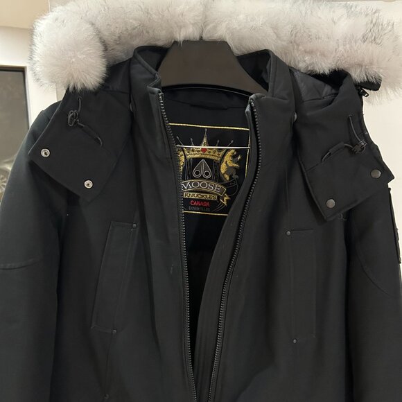 Womans Moose Knuckles Yukon Parka Coat XL excellent condition! - Picture 2 of 8